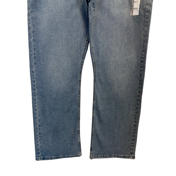 Wrangler NWT 36 x 32 Mens Relaxed Boot Jeans Medium Denim - Picture 6 of 15